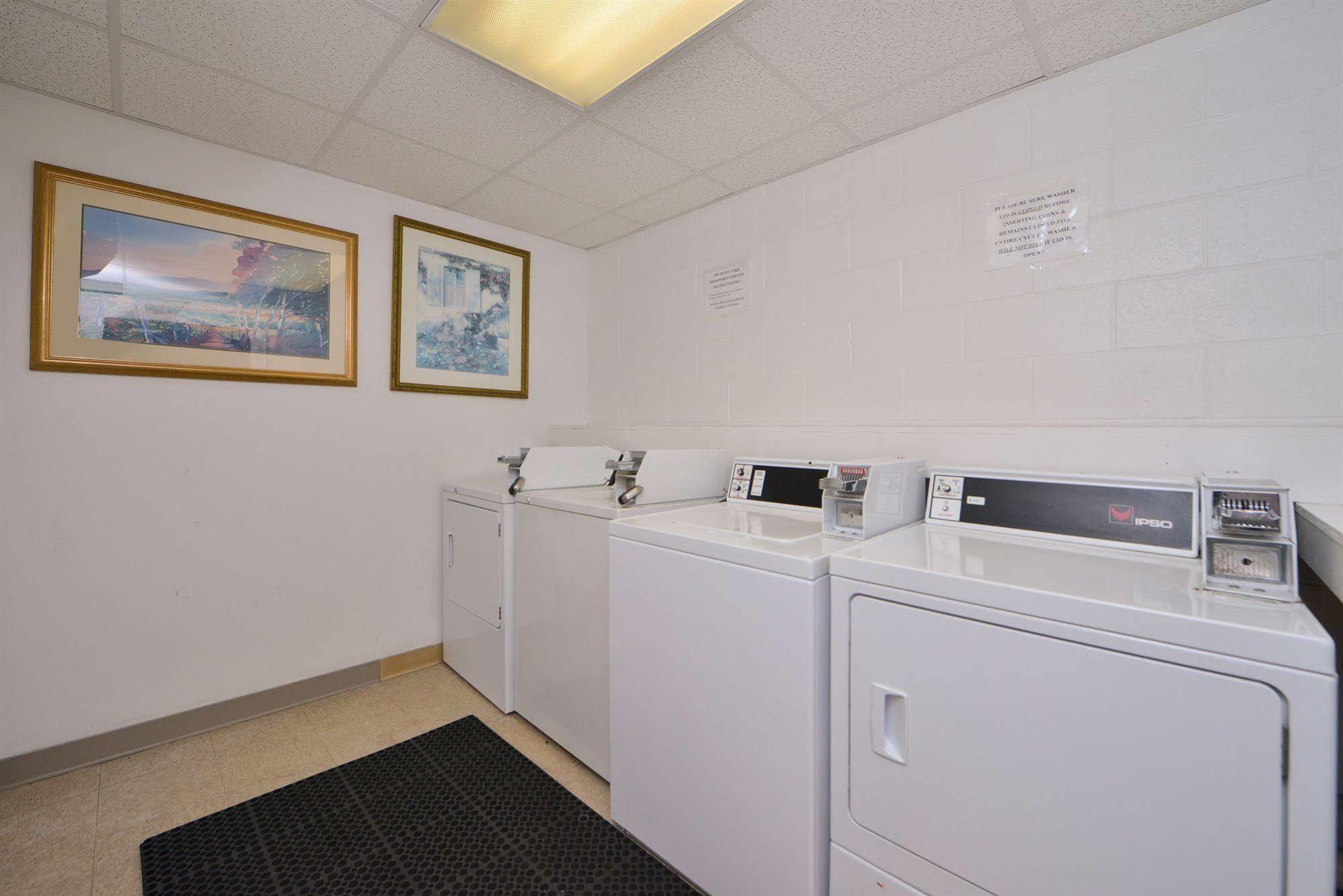 Days Inn By Wyndham Doswell \/ Kings Dominion Area エクステリア 写真