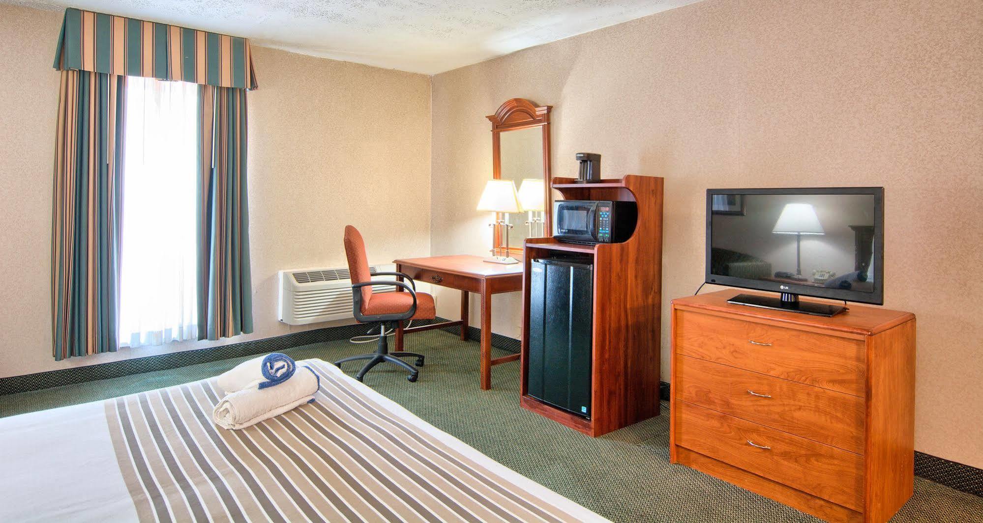 Days Inn By Wyndham Doswell \/ Kings Dominion Area エクステリア 写真